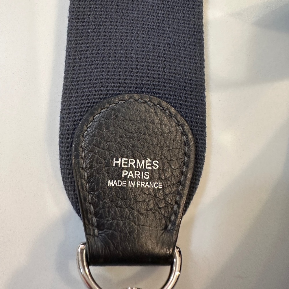 Handbag - Picture 4 of 5